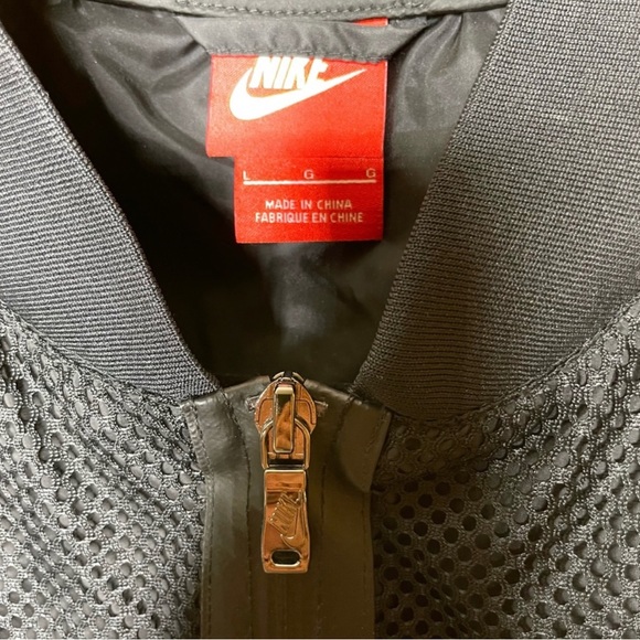 NWOT Nike Womens Sportswear Mesh Windrunner Jacket Black Large - Picture 5 of 9
